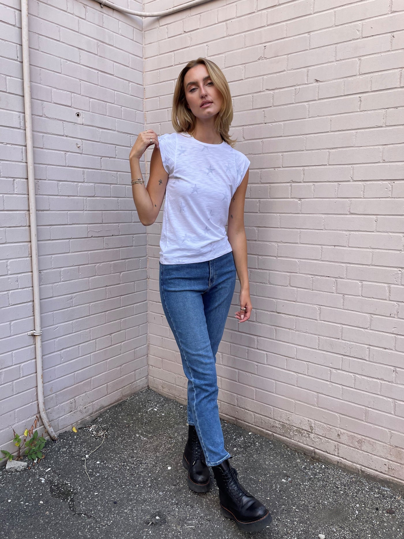 CHRLDR All-Over Asymmetrical Stars Muscle T-shirt