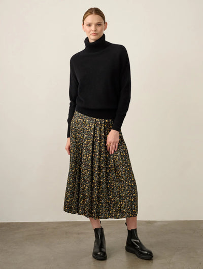 White + Warren Cashmere Essential Turtleneck - Black