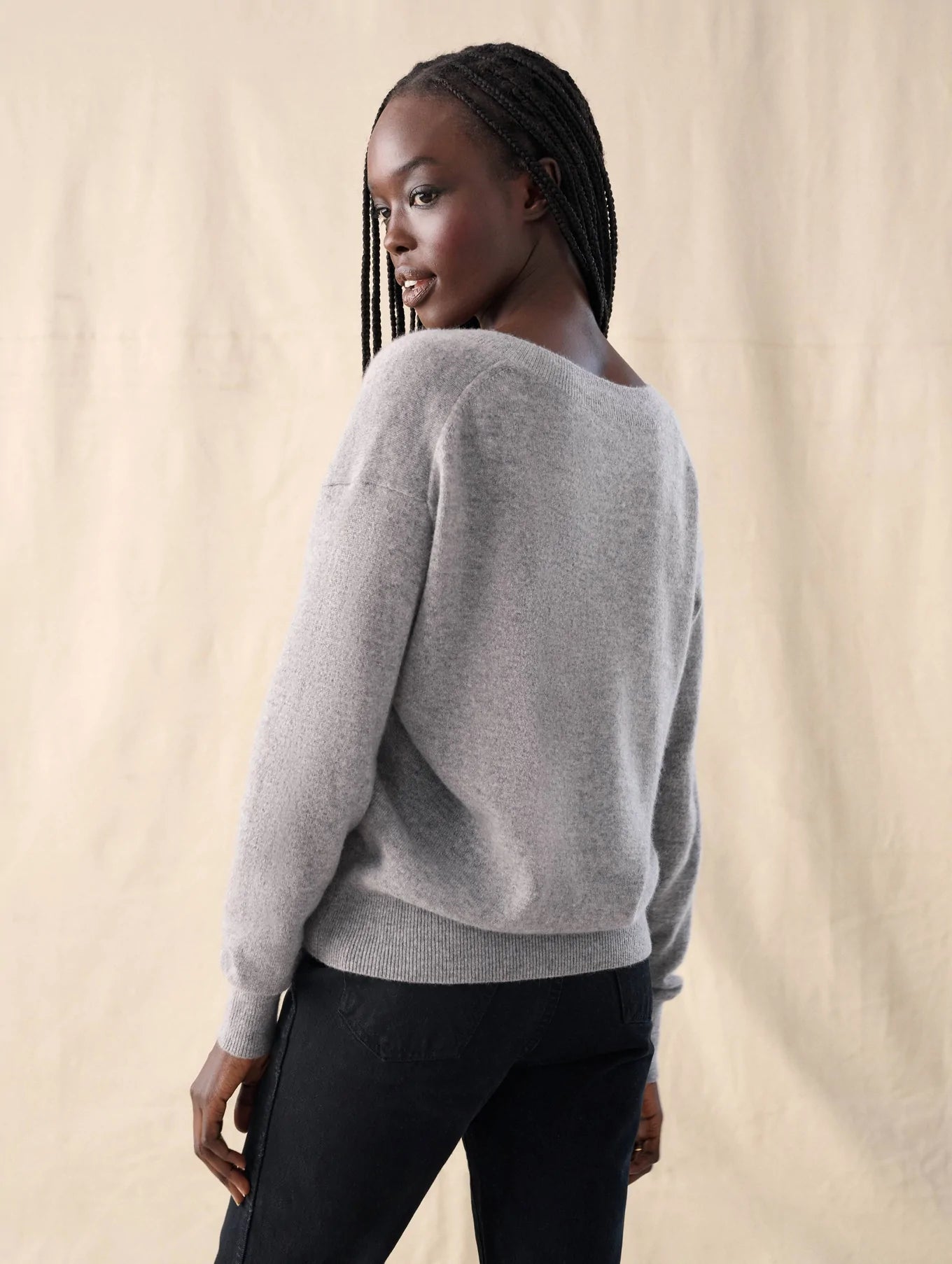 White + Warren Cashmere Core V Neck - Heather Grey