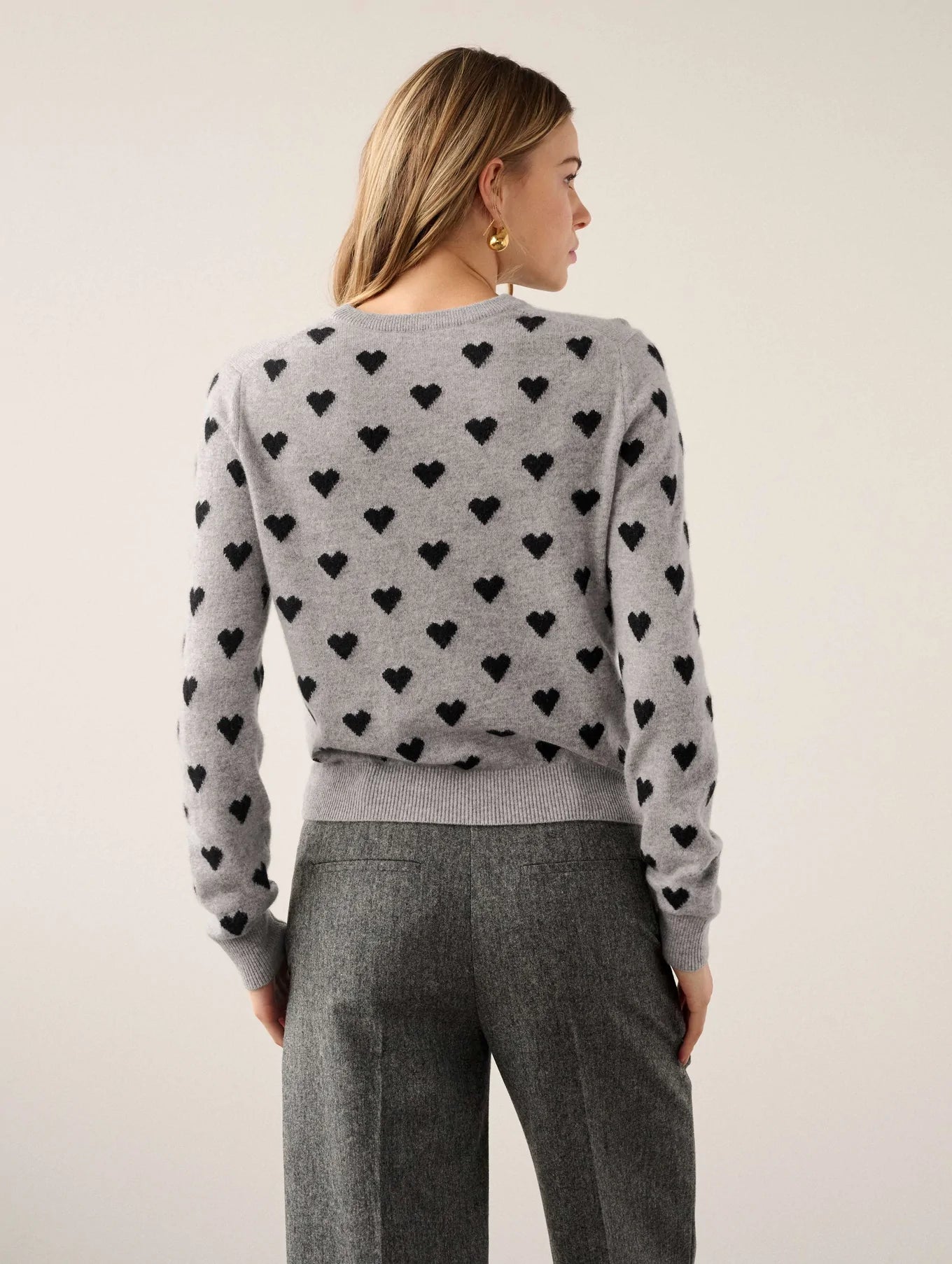 White + Warren Cashmere Ombré Heart Crew - Grey/Black
