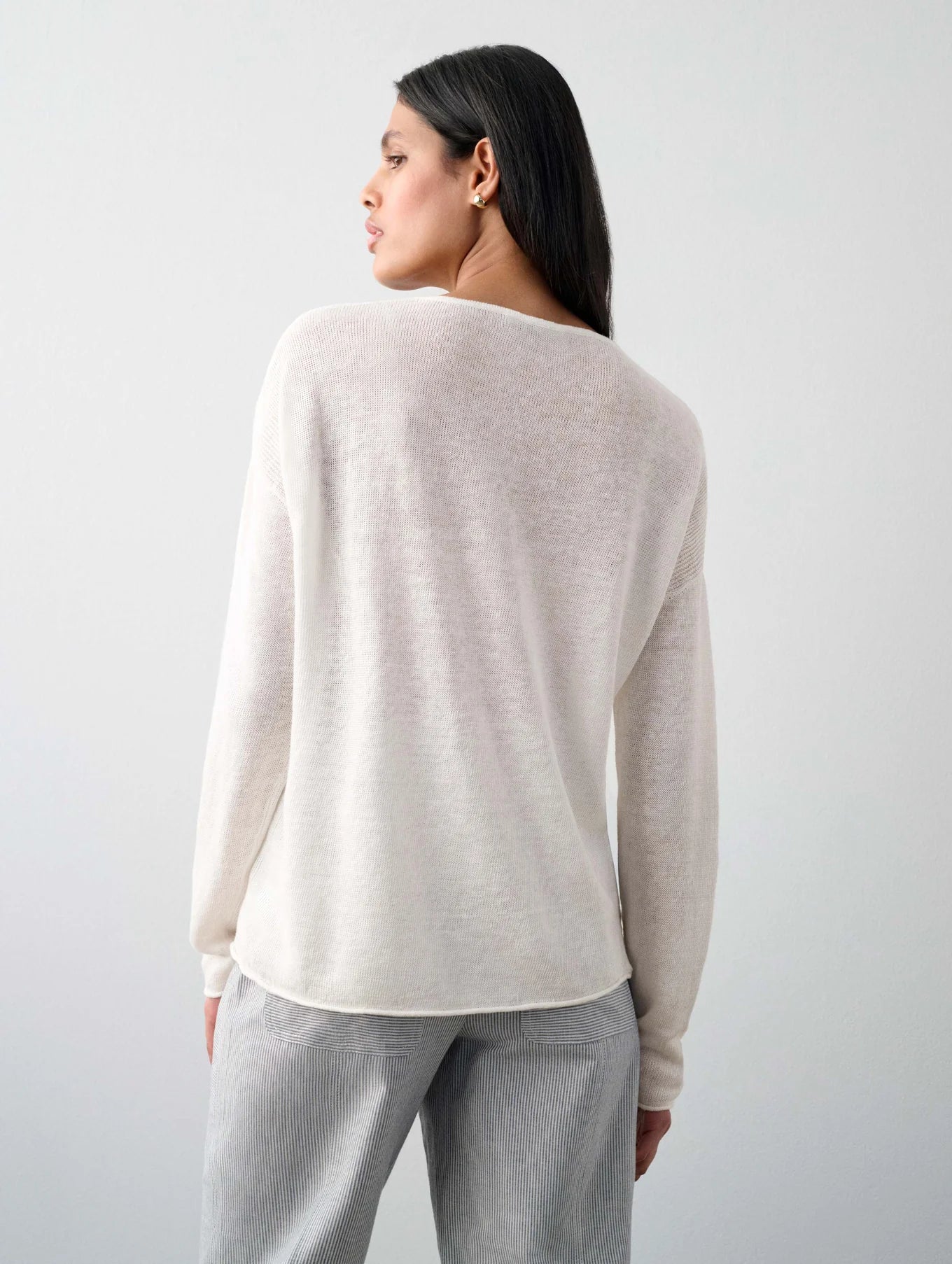 White + Warren Classic L/S Linen V Neck Top - White