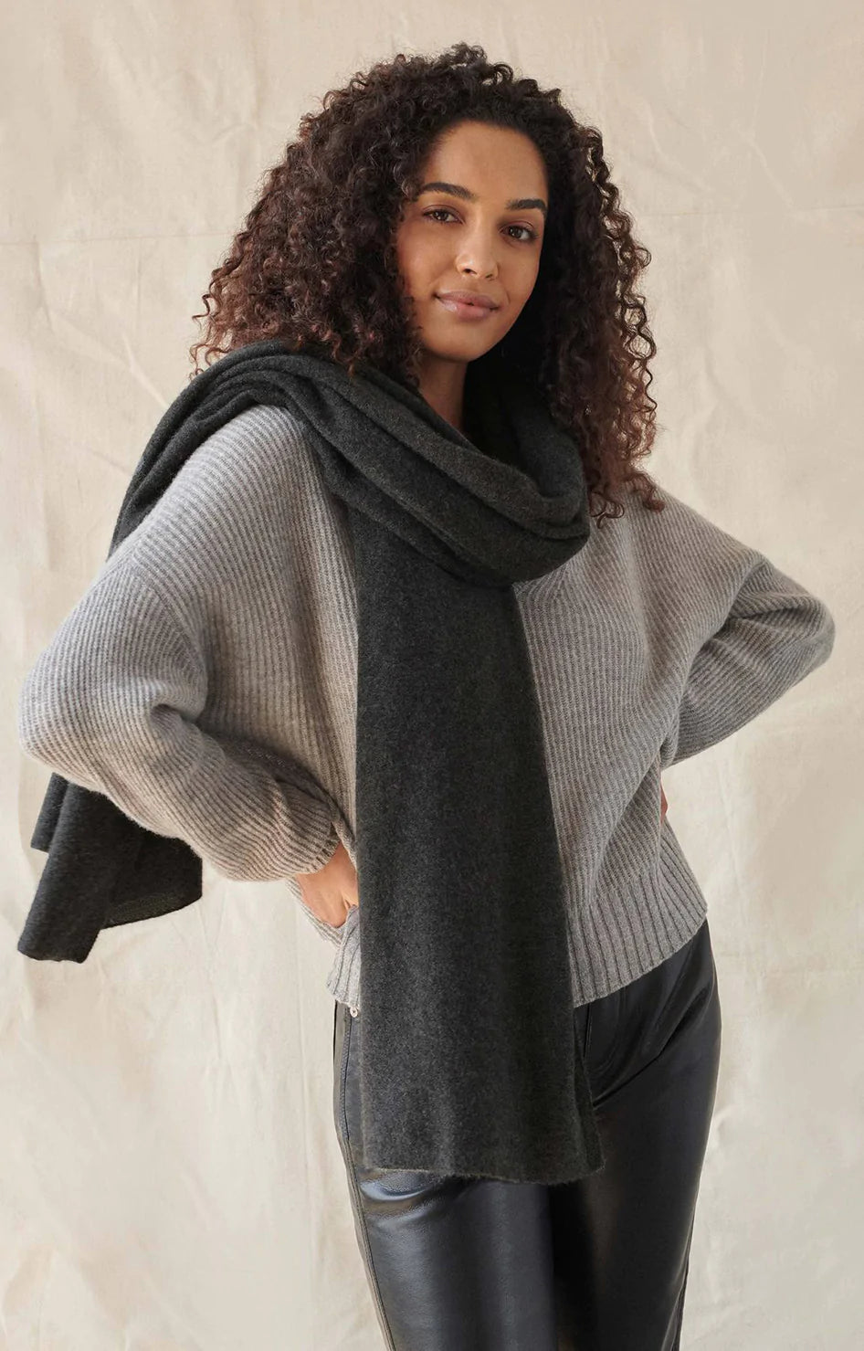 White + Warren 100% Cashmere Travel Wrap Charcoal Heather