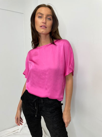 Venti Scoop Neck Satin Top Hot Pink