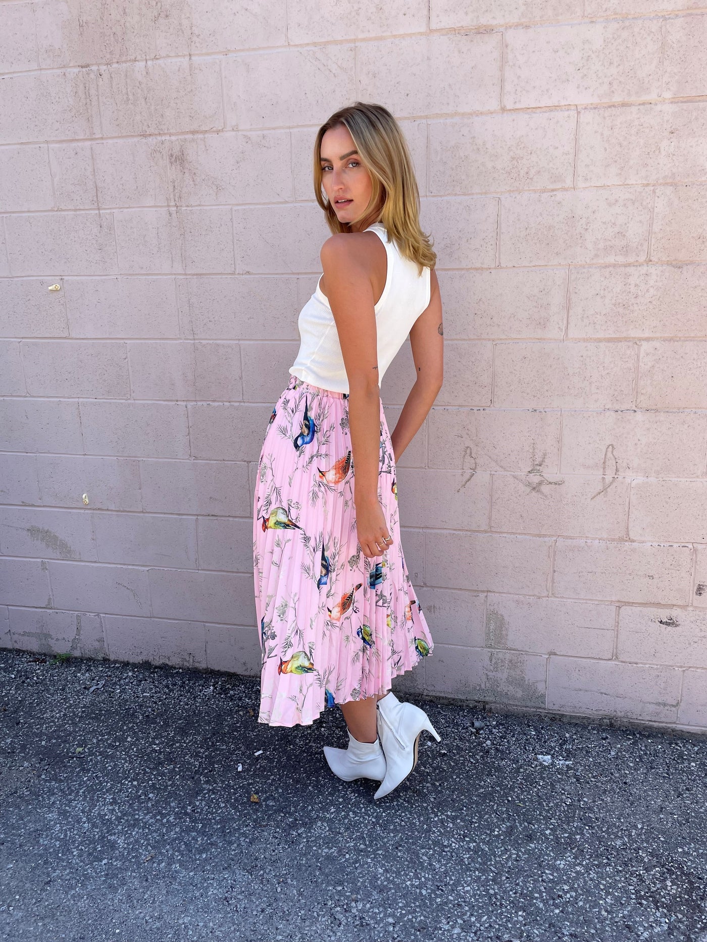 The Pink Door Pink Bird Print Pleated Skirt