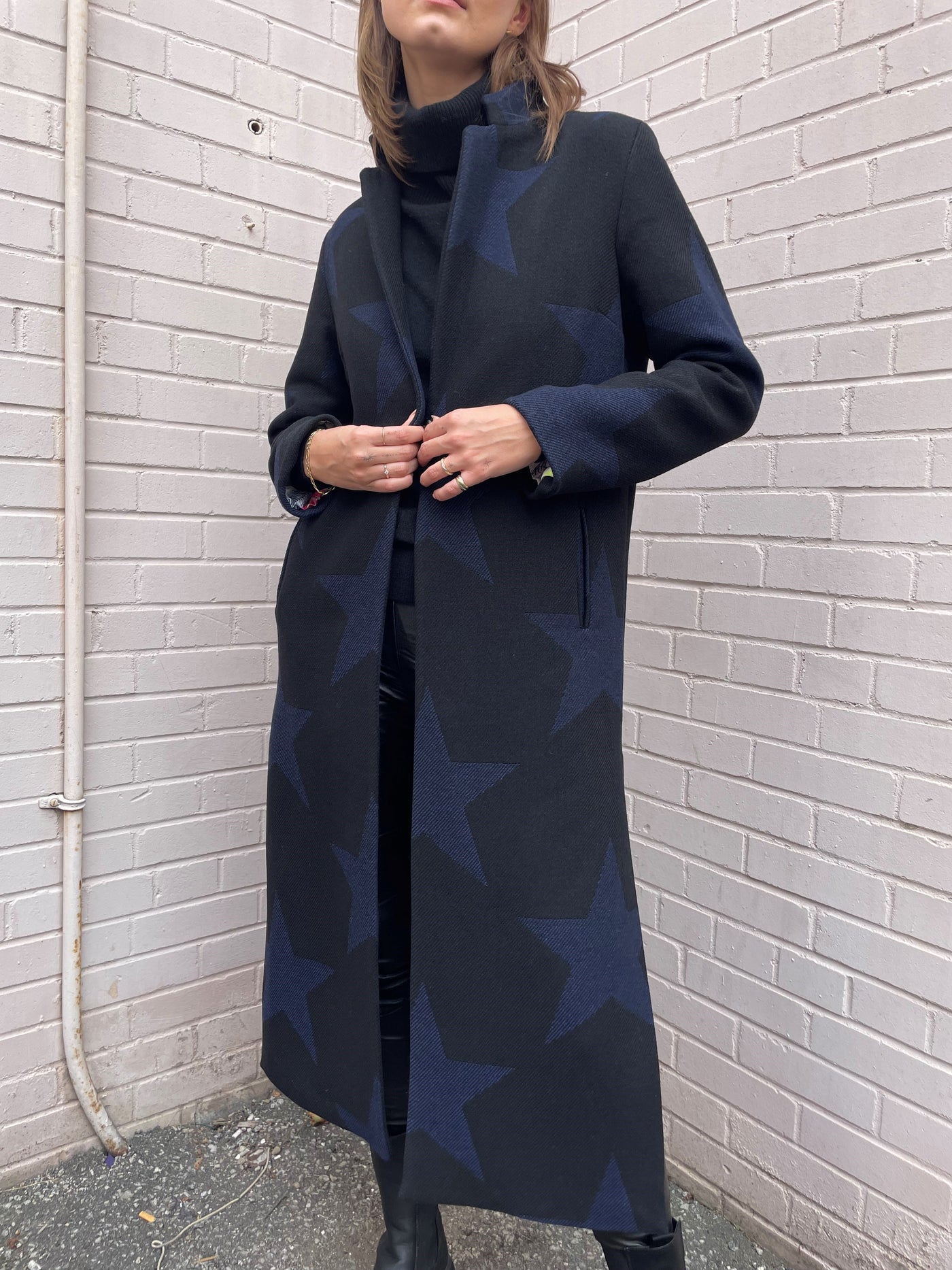 Vilagallo Wool Navy/Black Stripe Long Coat