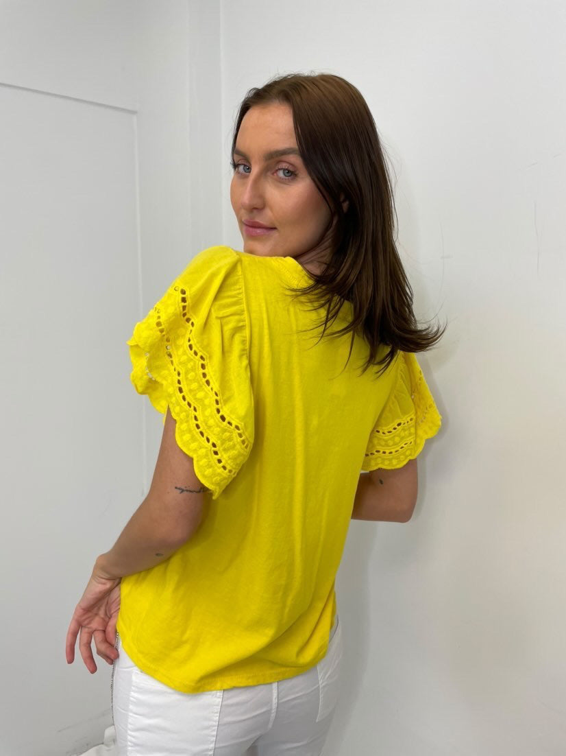 MINI Crochet Sleeves T-shirt - Yellow
