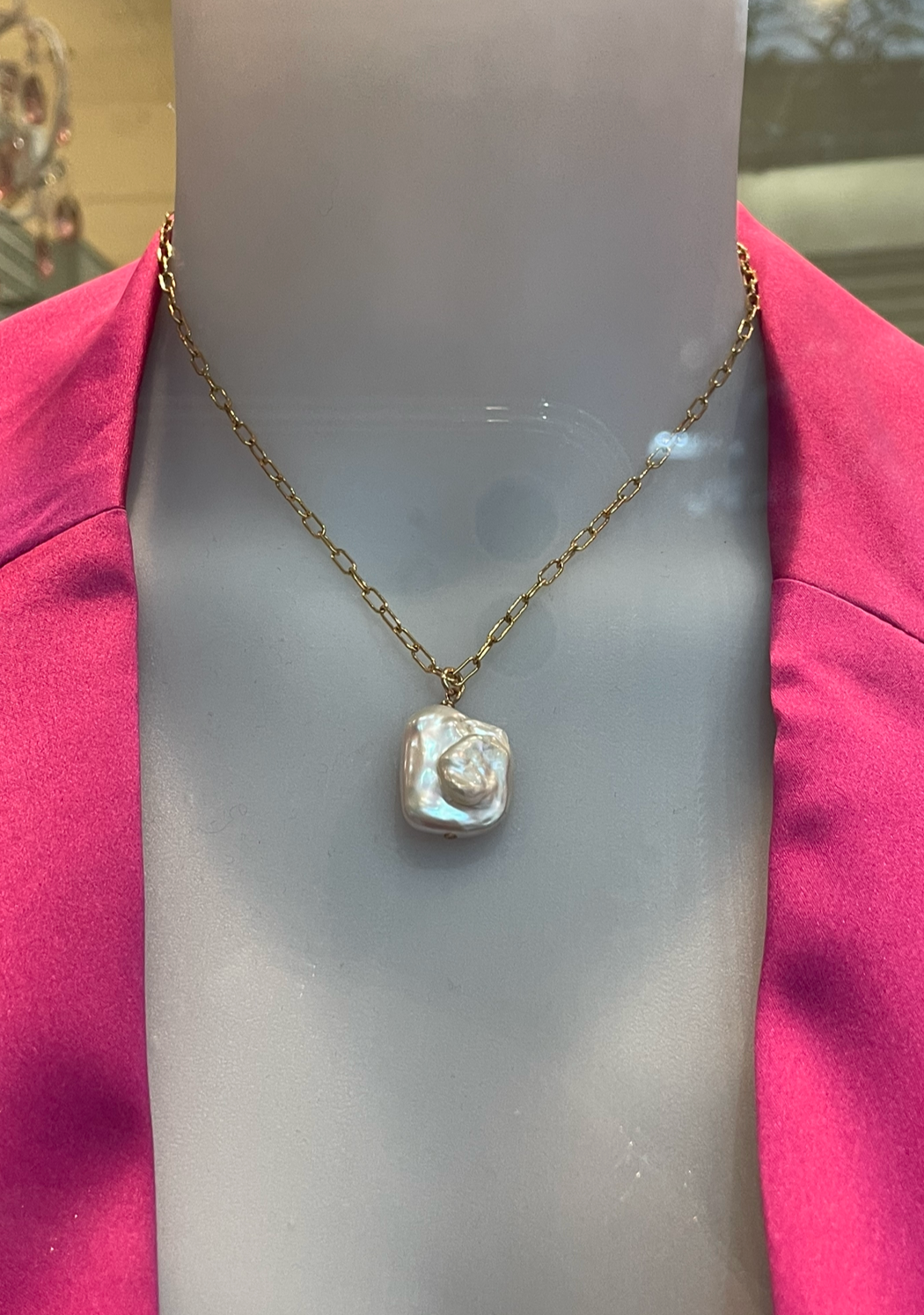 Gold Necklace w/ Pearl Nugget