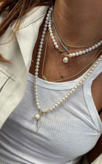Short Pearl Necklace