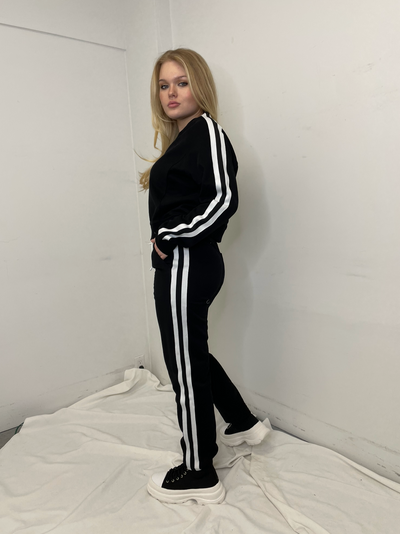 The Pink Door Cropped Sweatshirt w Black/White Stripe