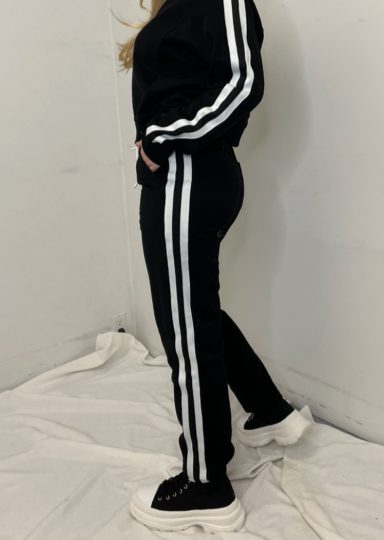 The Pink Door Jogger w Black/White Stripe