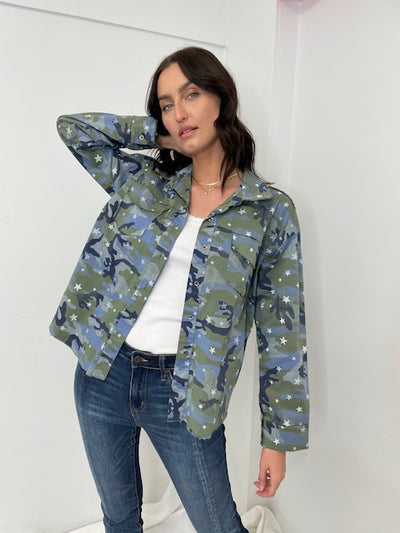 Venti Oversized Camo Shirt w Star Detail