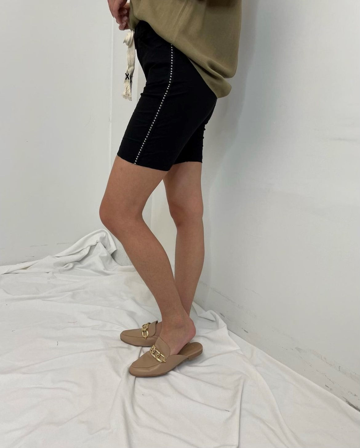 MINI Shorts w Side Studs - Black