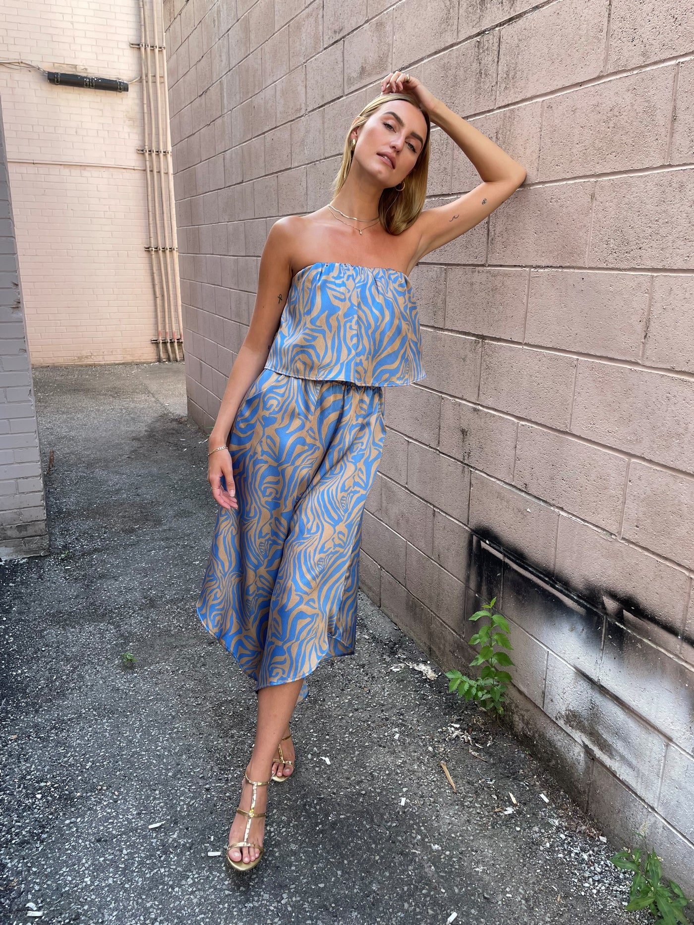 The Pink Door Blue & Oyster Print Satin Strapless Romper