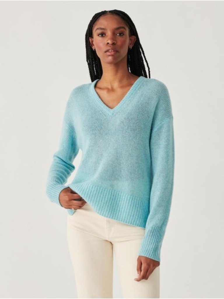 White + Warren Cashmere Featherweight V Neck Sweater - Soft Jade Heather
